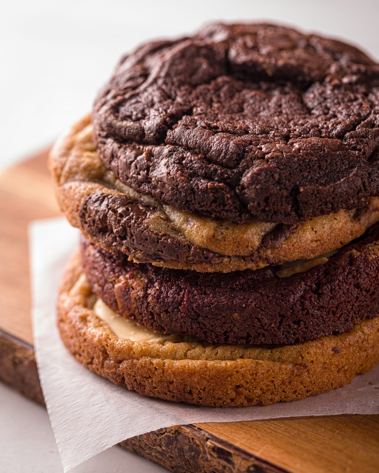 Pilha alta de cookies Monkey de vários sabores